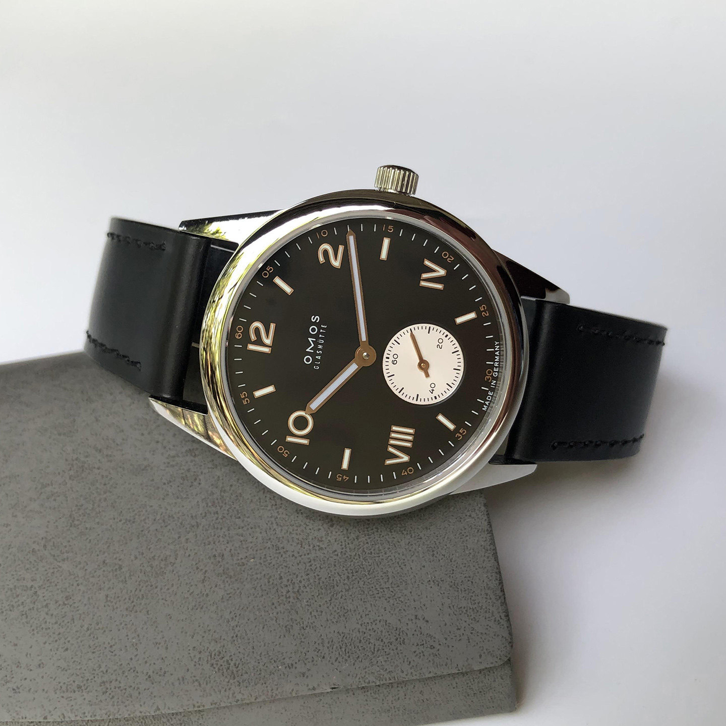 ساعة أوتوماتيكية فاخرة للرجال  - مراجعة Omega Watch Constellation وسعره