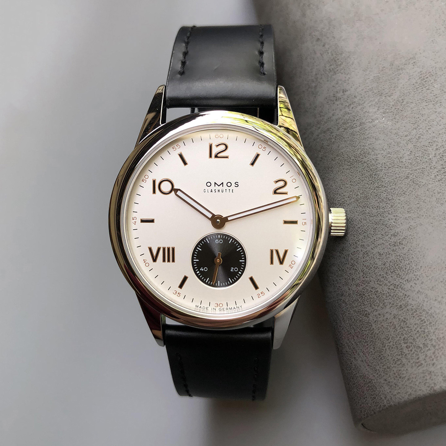 ساعة أوتوماتيكية فاخرة للرجال  - مراجعة Omega Watch Constellation وسعره